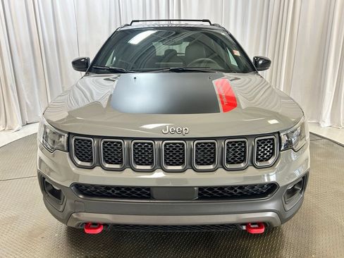 Used 2024 Jeep Compass Trailhawk AWD/4WD image 25