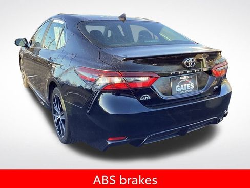 Used 2024 Toyota Camry SE image 8