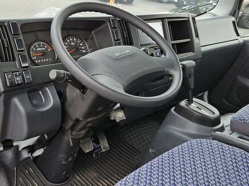 New 2025 Chevrolet Low Cab Forward image 7