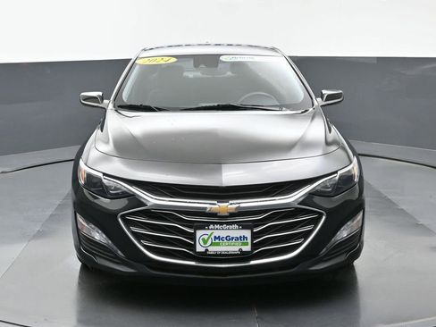 Used 2024 Chevrolet Malibu LT image 3