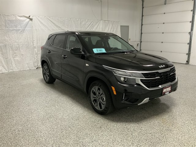 Used 2026 Kia Seltos LX AWD/4WD image 4