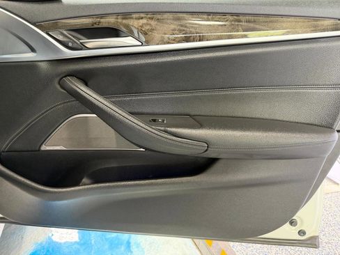 Used 2021 BMW 530i xDrive w/ M Sport Package AWD/4WD image 28