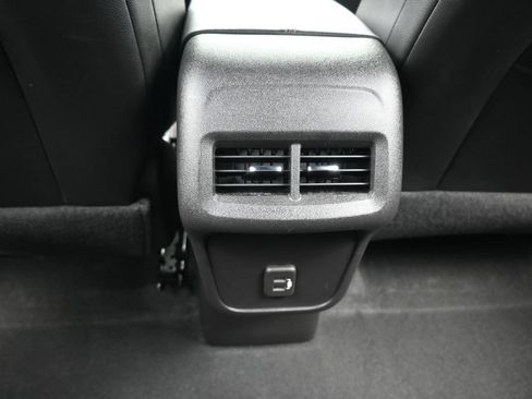Used 2024 Chevrolet Equinox RS FWD image 36