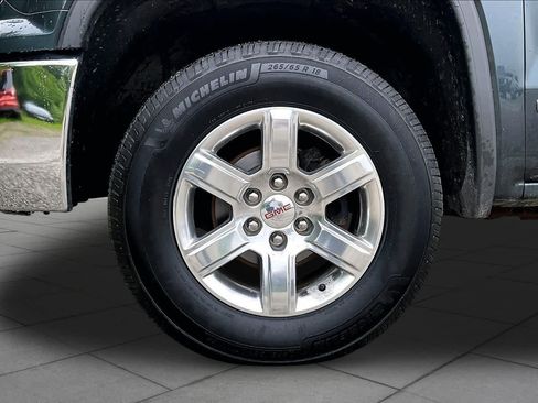 Used 2018 GMC Sierra 1500 SLT w/ SLT Preferred Package AWD/4WD image 11