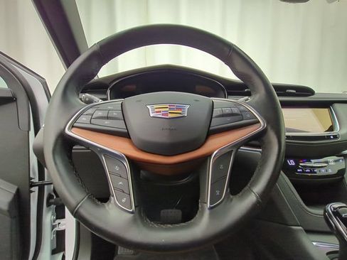 Certified 2024 Cadillac XT5 Premium Luxury w/ Technology Package AWD/4WD image 10