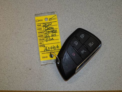 Used 2024 Chevrolet Traverse RS image 40