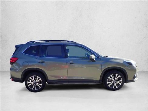 Used 2023 Subaru Forester Limited image 4
