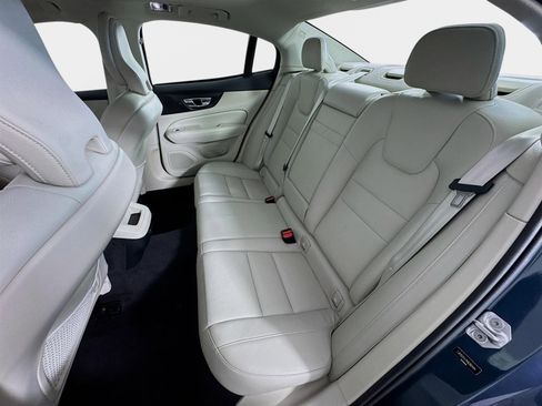 Used 2021 Volvo S60 T5 Momentum w/ Protection Package Premier image 24