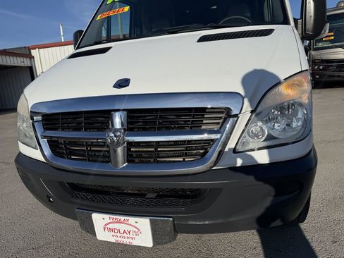 Used 2008 Dodge Sprinter 2500 w/ Trailer Tow Group image 37