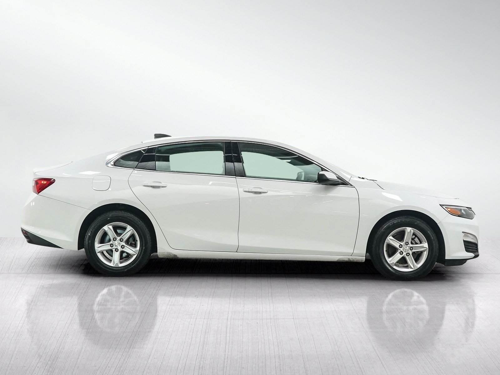 Used 2020 Chevrolet Malibu LS w/ Driver Confidence Package II FWD image 6
