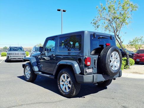 Used 2018 Jeep Wrangler Sahara w/ Connectivity Group image 4