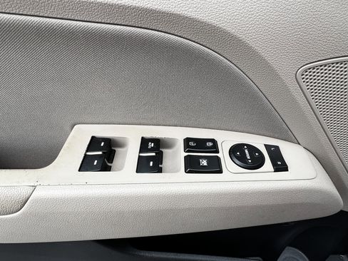 Used 2020 Hyundai Elantra Value Edition FWD image 14