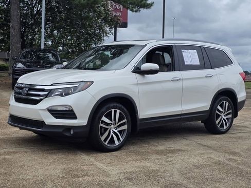 Used 2017 Honda Pilot Touring image 3
