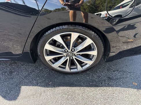 Used 2019 Nissan Maxima Platinum w/ Illumination Package image 21