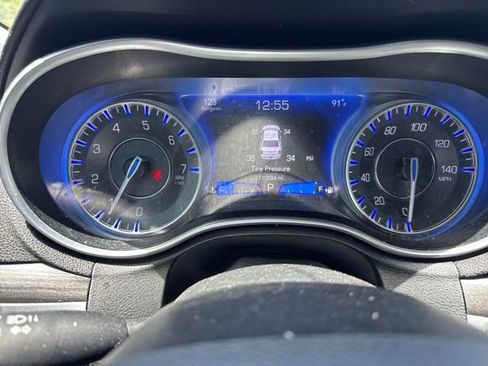 Used 2021 Chrysler 300 Touring w/ Sport Appearance Package RWD image 10