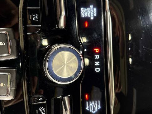 Used 2023 Jeep Grand Cherokee Summit w/ Luxury Tech Group V AWD/4WD image 13