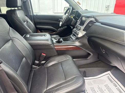 Used 2017 GMC Yukon SLT w/ Premium Edition AWD/4WD image 34