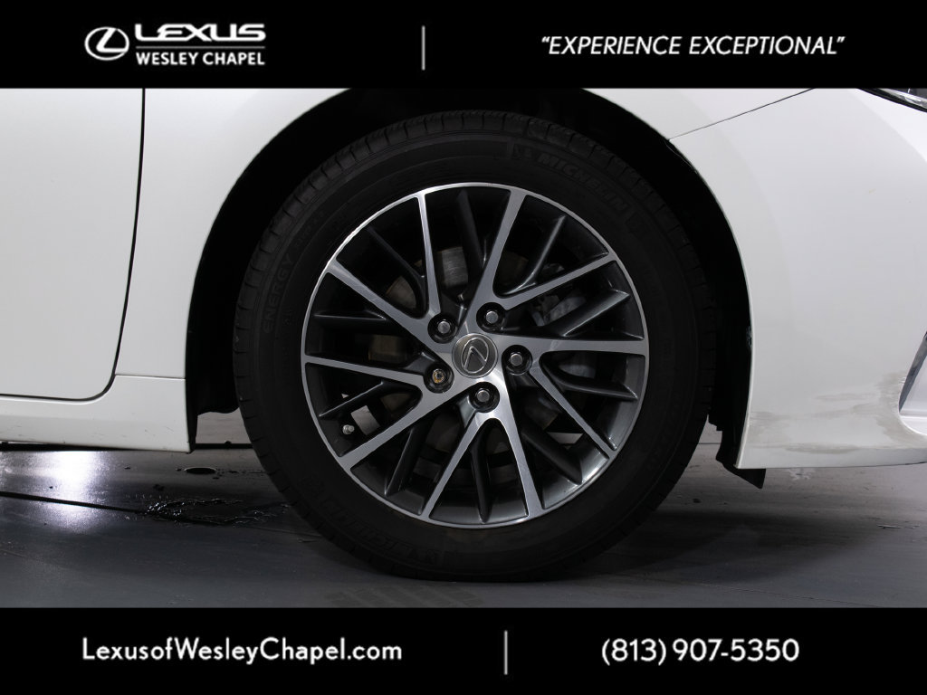 Used 2018 Lexus ES 350 w/ Luxury Package w/Wood Trim FWD image 3
