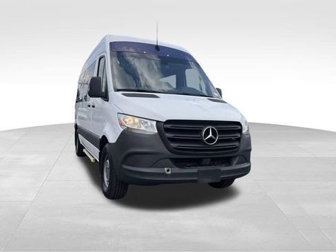 Used 2021 Mercedes-Benz Sprinter 2500 image 7