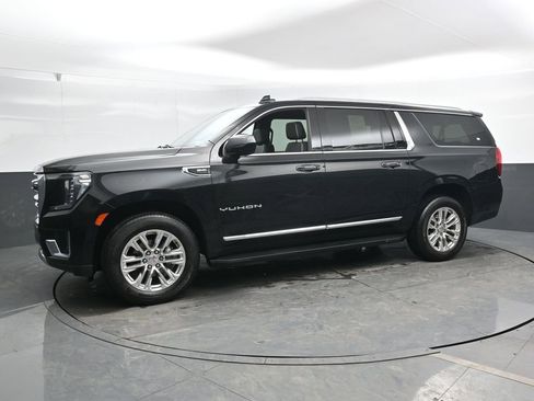 Used 2023 GMC Yukon XL SLT AWD/4WD image 9