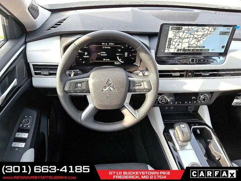 New 2025 Mitsubishi Outlander SE image 8