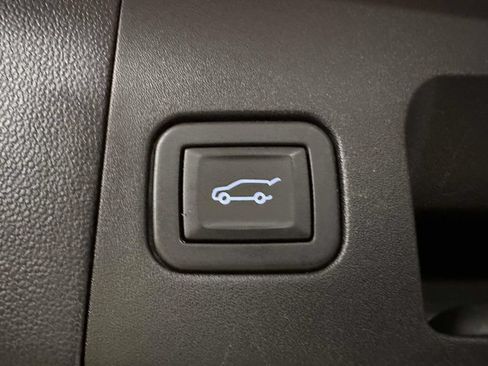 Used 2024 Cadillac XT5 Premium Luxury AWD/4WD image 13