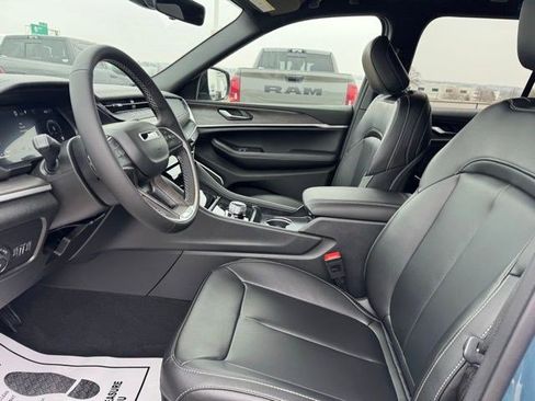 New 2026 Jeep Grand Cherokee Limited AWD/4WD image 9