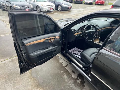 Used 2008 Mercedes-Benz E 350 Sedan image 12