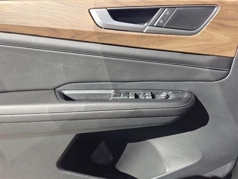 New 2026 Volkswagen Atlas SE image 18