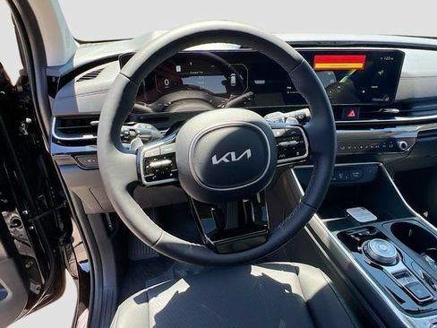 New 2026 Kia Carnival SX Prestige FWD image 11