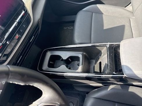 Used 2023 Volkswagen ID.4 Pro S image 22