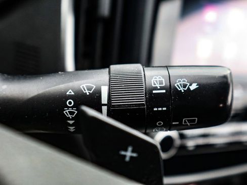 Used 2018 Subaru Impreza 2.0i Premium image 24