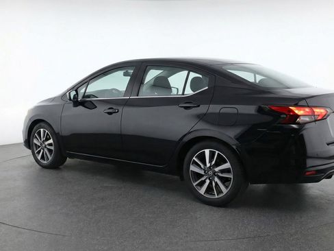 Used 2025 Nissan Versa SV image 6