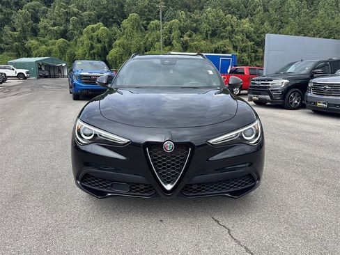 Used 2022 Alfa Romeo Stelvio Ti image 8