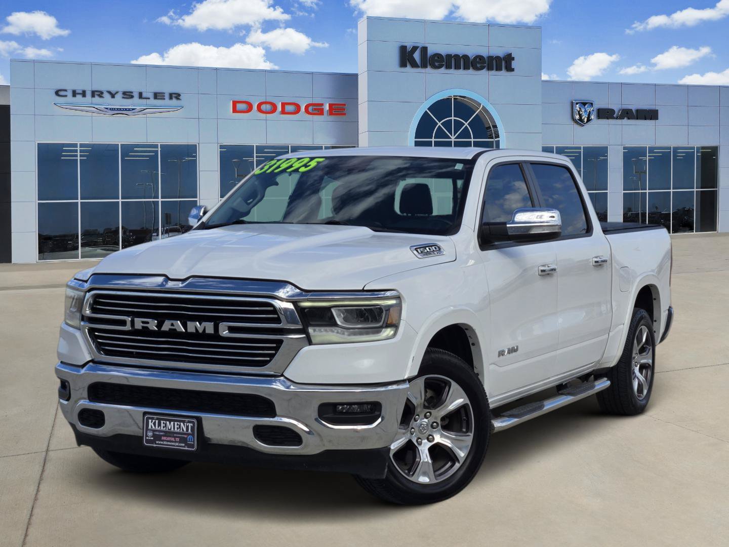 Used 2022 RAM 1500 Laramie AWD/4WD image 1