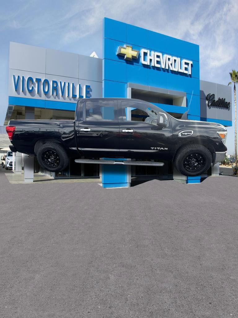 Used 2017 Nissan Titan SV RWD image 4