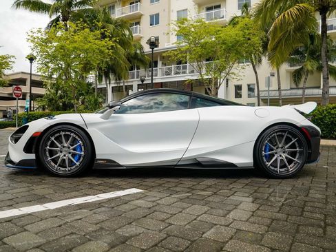 Used 2021 McLaren 765LT RWD image 16