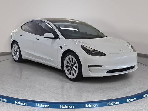 Used 2022 Tesla Model 3 Long Range AWD/4WD image 4