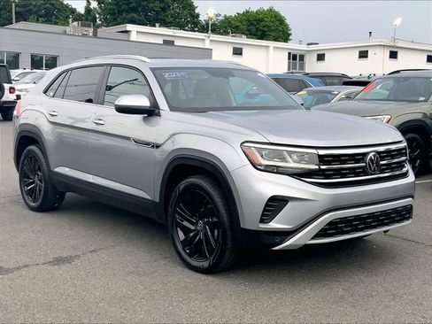 Certified 2023 Volkswagen Atlas Cross Sport SE w/ Panoramic Sunroof Package FWD image 1