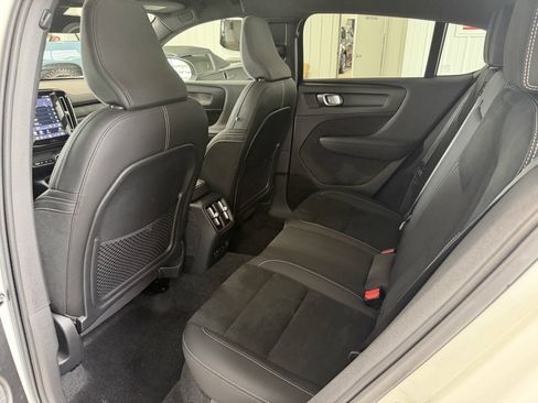 Used 2023 Volvo C40 P8 Recharge Ultimate AWD/4WD image 27