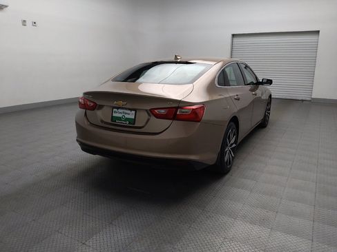 Used 2018 Chevrolet Malibu LT image 9