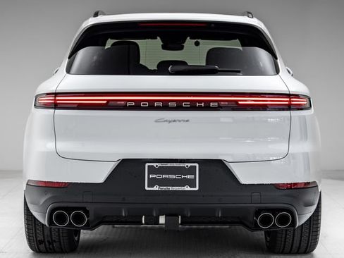 New 2026 Porsche Cayenne AWD/4WD image 33