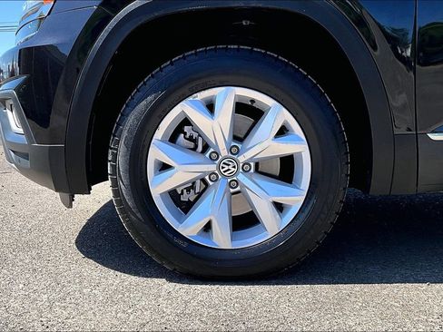 Used 2018 Volkswagen Atlas SEL FWD image 12