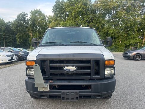 Used 2014 Ford E-250 and Econoline 250 RWD image 3