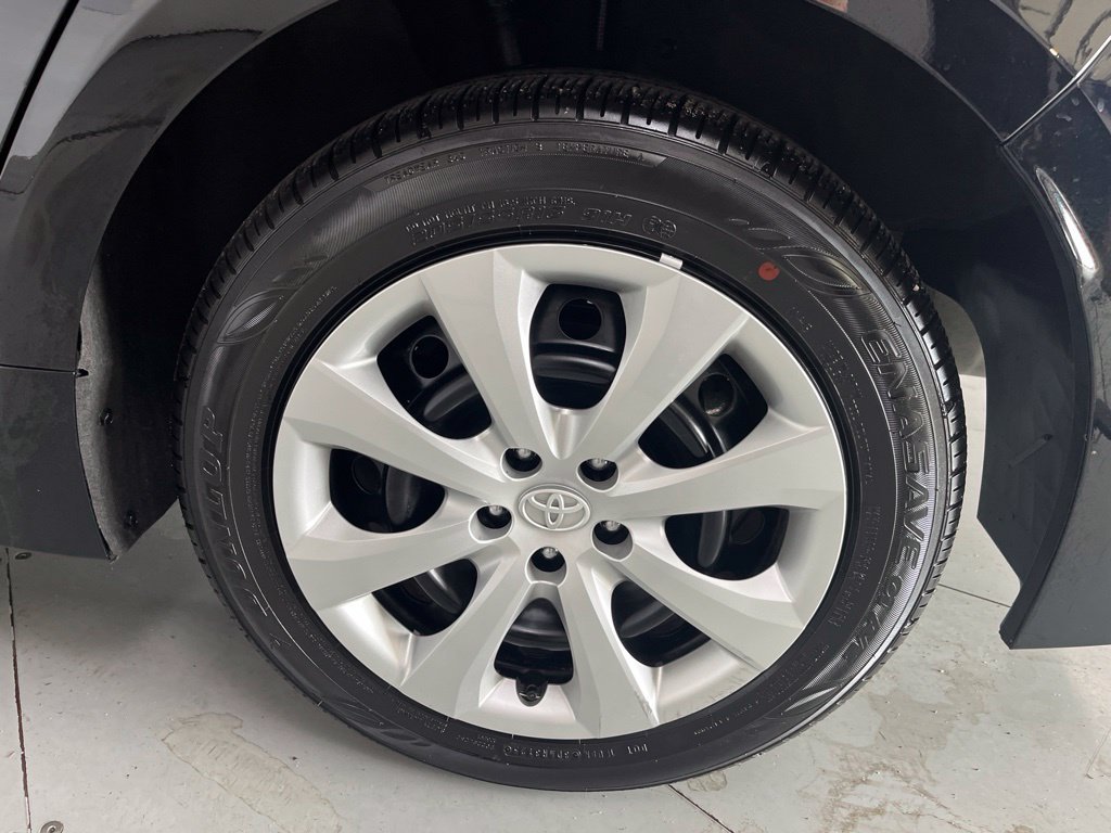 Used 2026 Toyota Corolla LE FWD image 14