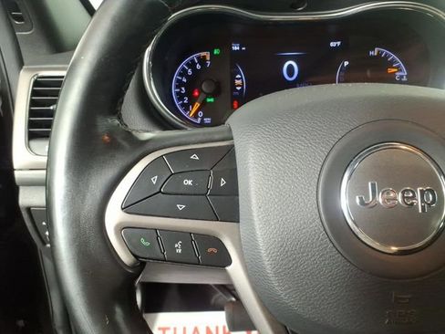 Used 2019 Jeep Grand Cherokee Altitude AWD/4WD image 18