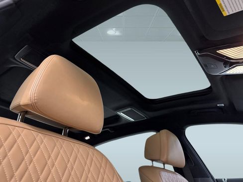 Used 2017 BMW 750i RWD image 16