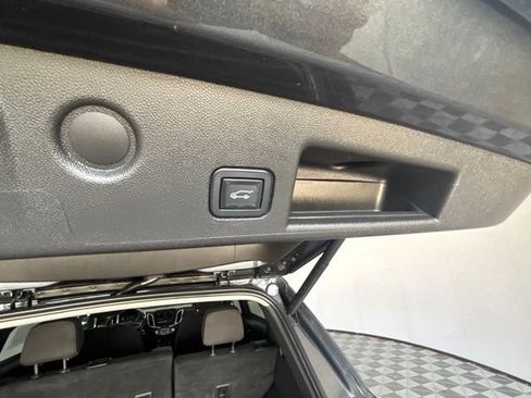 Used 2022 Chevrolet Equinox LT FWD image 27