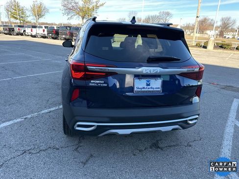 Used 2023 Kia Seltos EX image 25