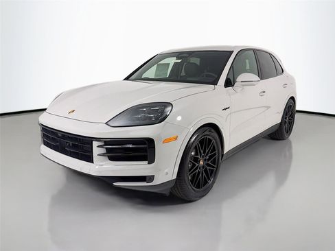New 2026 Porsche Cayenne E-Hybrid image 1